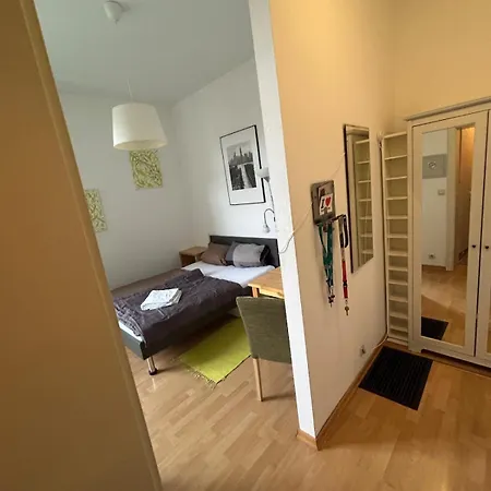 Zentral Am Bahnhof Mit Kueche, Badezimmer, Gratis Parkplatz & Wlan Apartamento Ratisbona