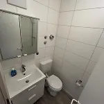 Lägenhet Zentral Am Bahnhof Mit Kueche, Badezimmer, Gratis Parkplatz & Wlan