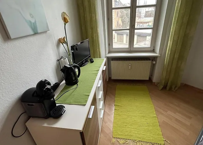 Daire Zentral Am Bahnhof Mit Kueche, Badezimmer, Gratis Parkplatz & Wlan