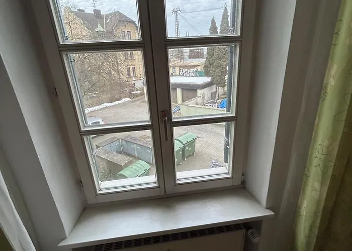 Zentral Am Bahnhof Mit Kueche, Badezimmer, Gratis Parkplatz & Wlan Daire *